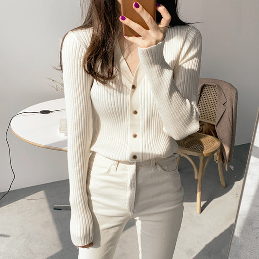 SOPHIA BUTTONED CARDIGAN IN WHITE